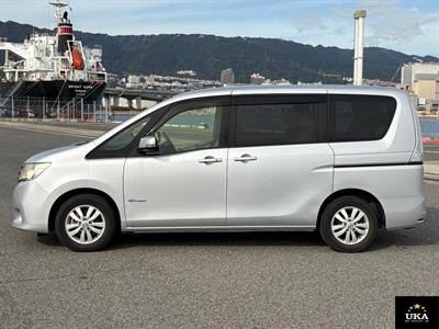 2013 Nissan Serena - Thumbnail