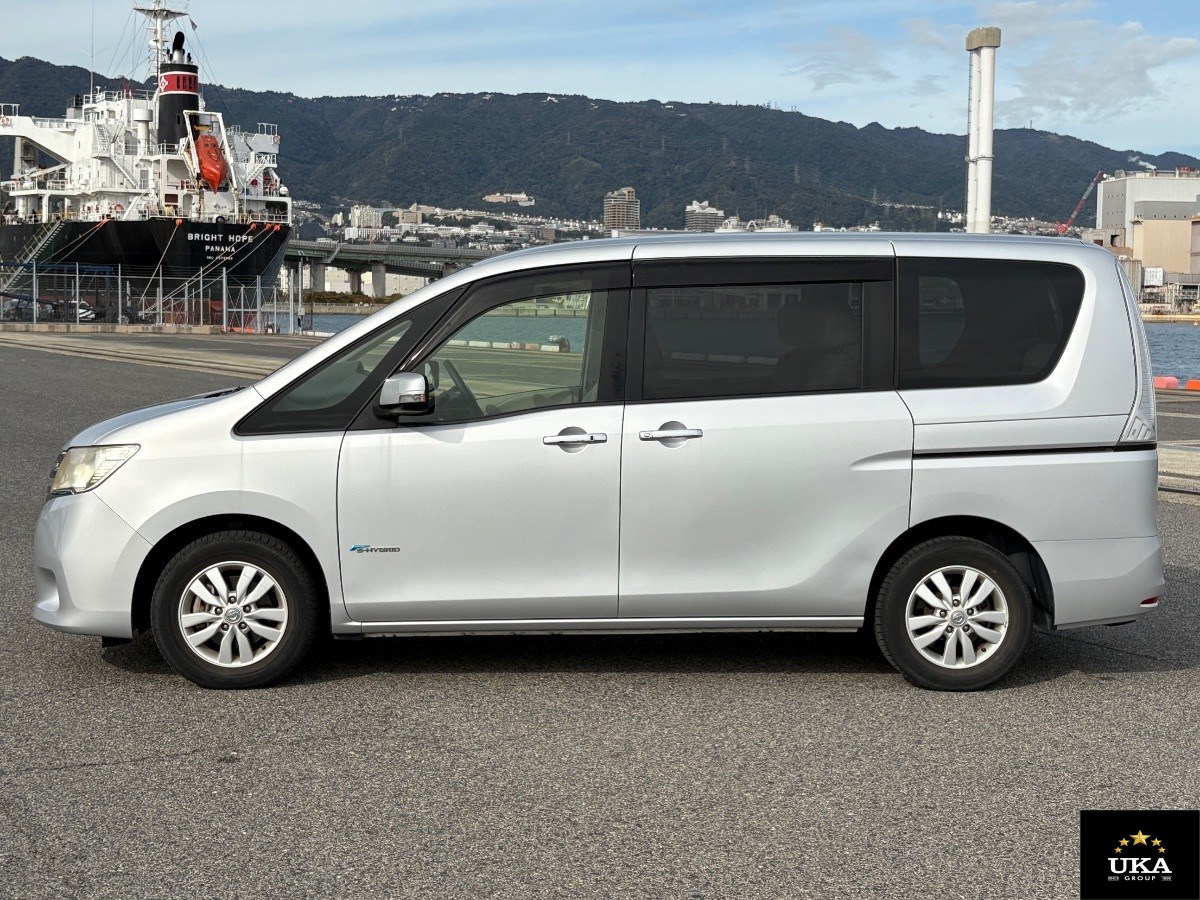 2013 Nissan Serena