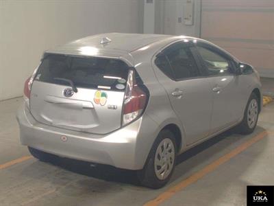 2016 Toyota Aqua - Thumbnail