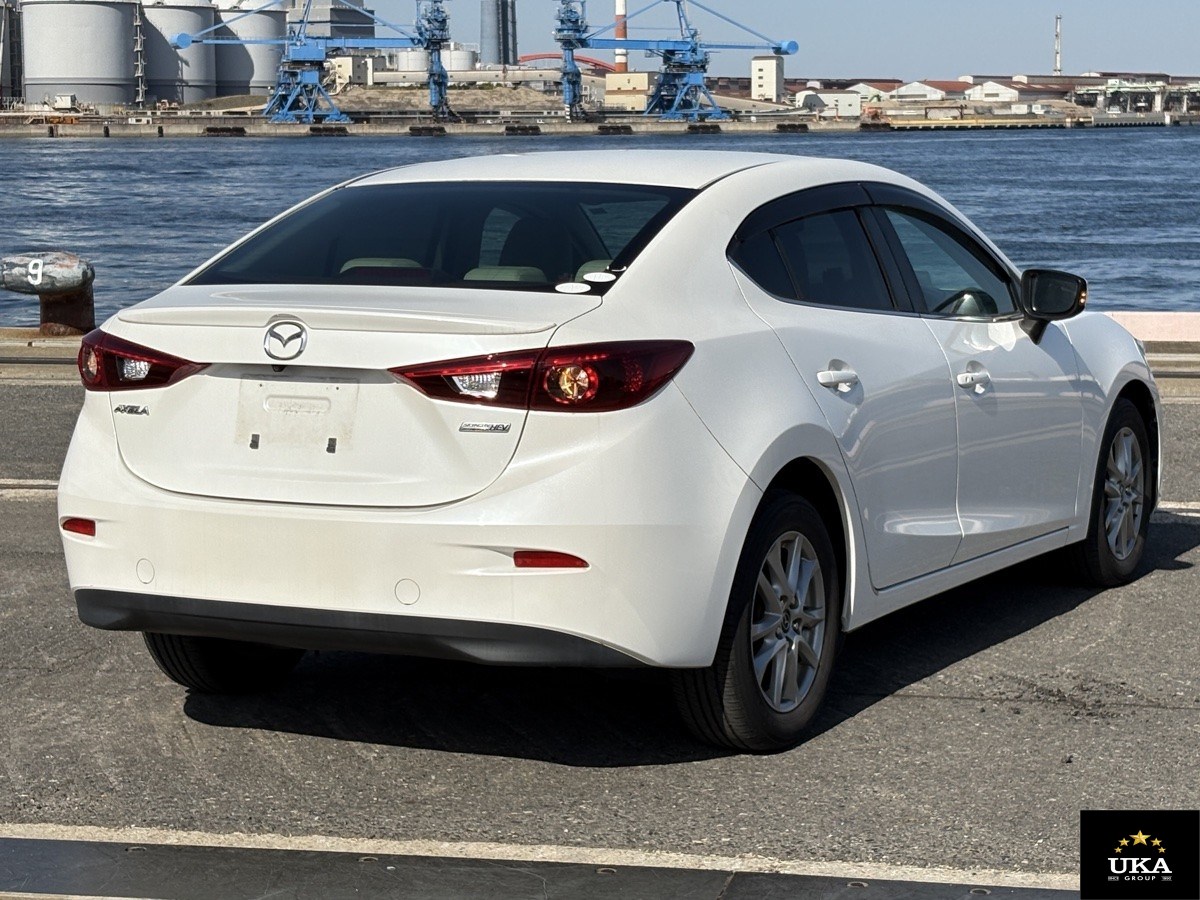 2014 Mazda Axela