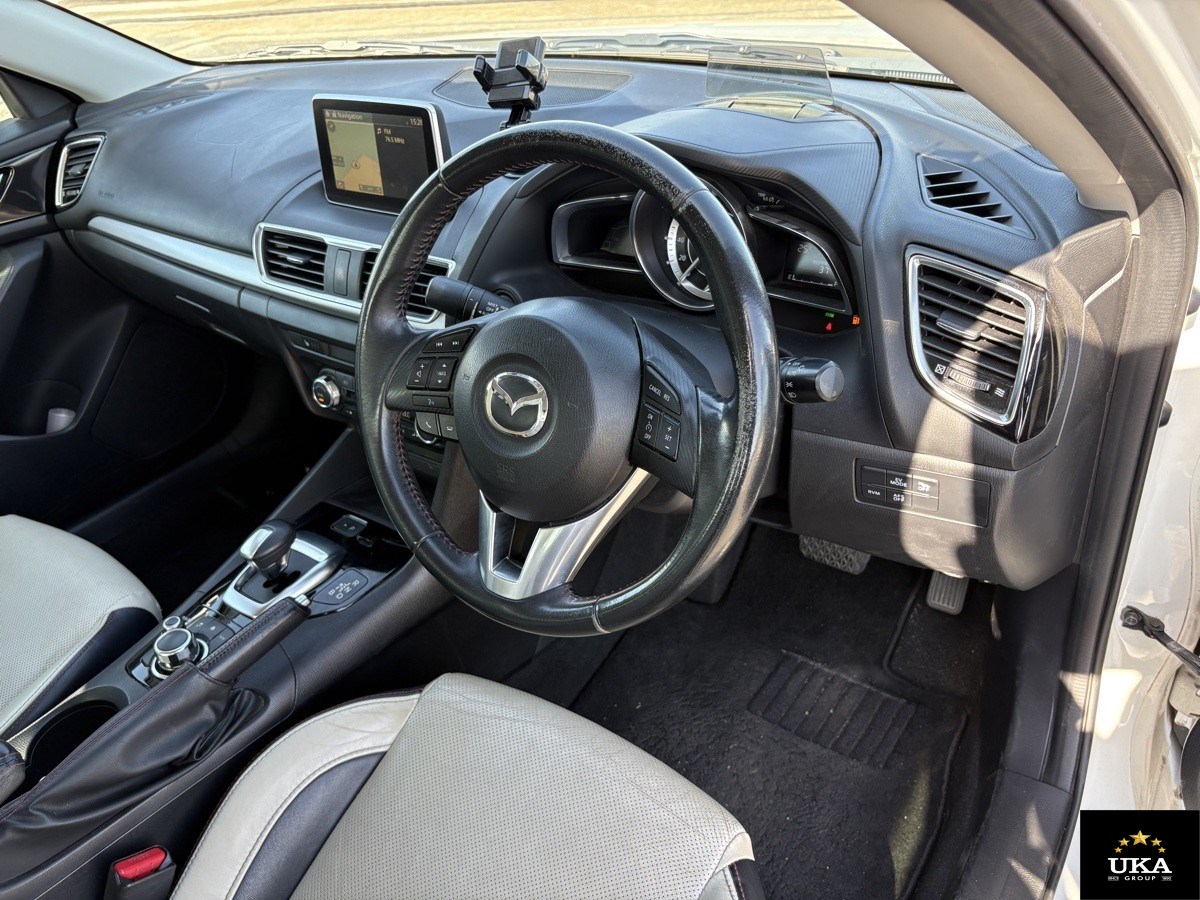 2014 Mazda Axela