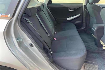 2014 Toyota Prius - Thumbnail
