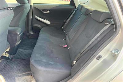 2014 Toyota Prius - Thumbnail