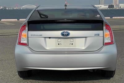 2014 Toyota Prius - Thumbnail