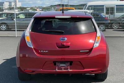2015 Nissan Leaf - Thumbnail