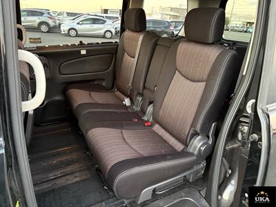 2014 Nissan Serena - Thumbnail