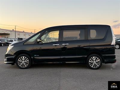 2014 Nissan Serena - Thumbnail