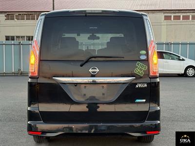 2014 Nissan Serena - Thumbnail