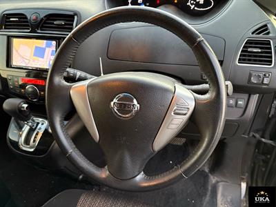 2014 Nissan Serena - Thumbnail