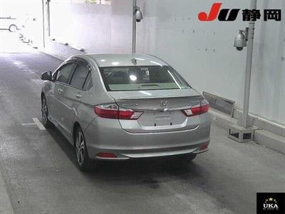 2015 Honda Grace - Thumbnail