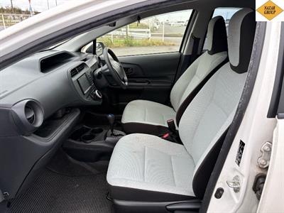 2020 Toyota Aqua - Thumbnail