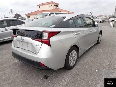 2019 Toyota Prius - Thumbnail