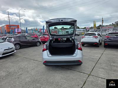 2019 Toyota Prius - Thumbnail