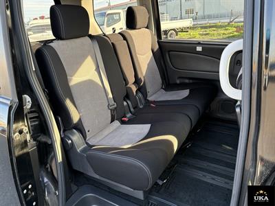 2013 Nissan Serena - Thumbnail