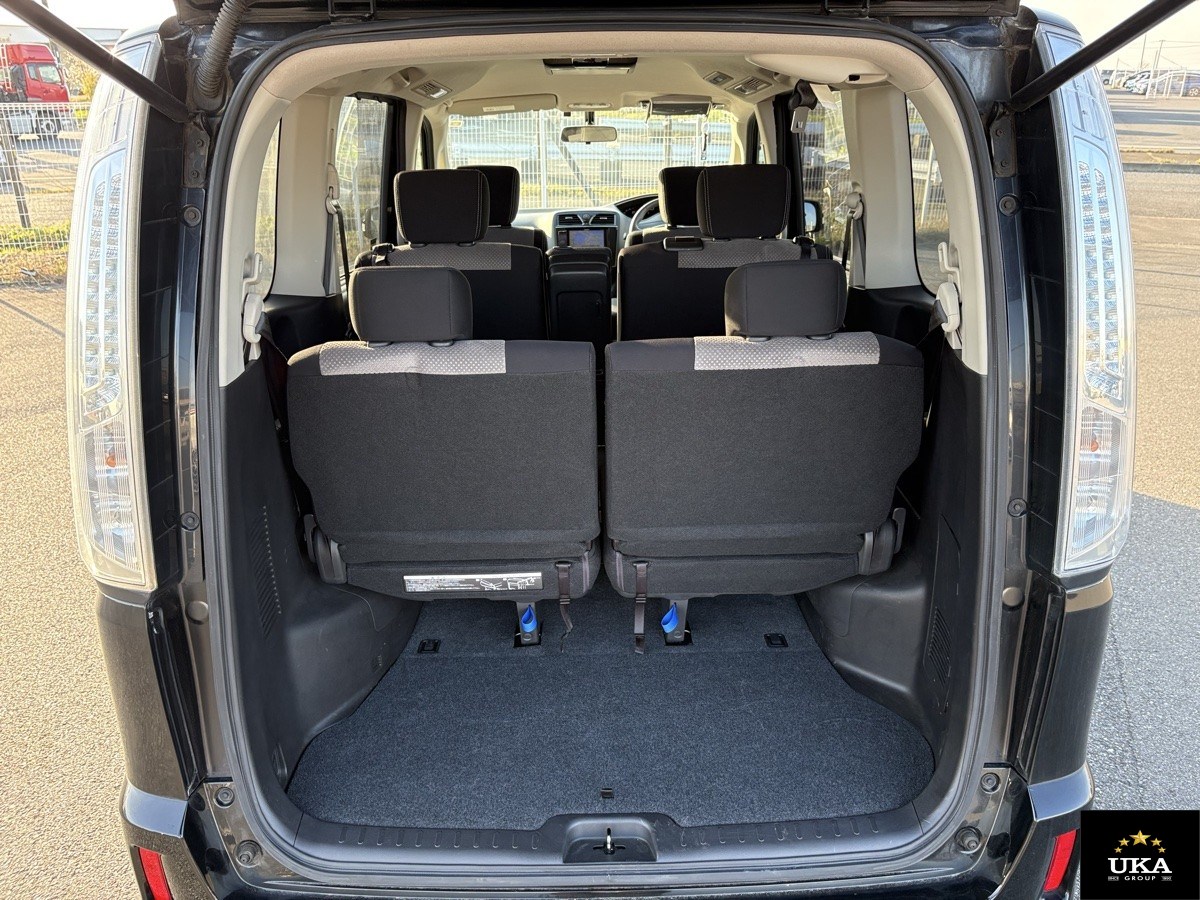 2013 Nissan Serena