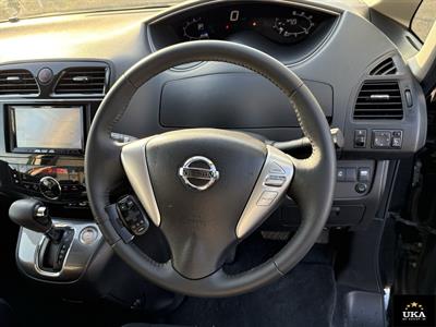 2013 Nissan Serena - Thumbnail