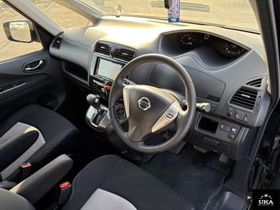 2013 Nissan Serena - Thumbnail