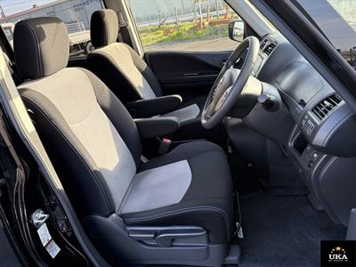 2013 Nissan Serena - Thumbnail