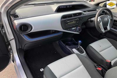 2014 Toyota Aqua - Thumbnail