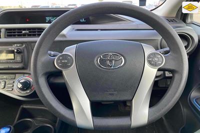 2014 Toyota Aqua - Thumbnail