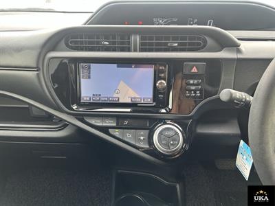 2017 Toyota Aqua - Thumbnail