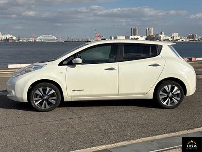 2017 Nissan Leaf - Thumbnail