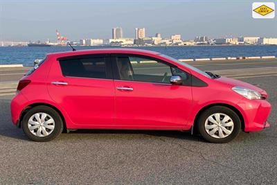 2016 Toyota Vitz - Thumbnail