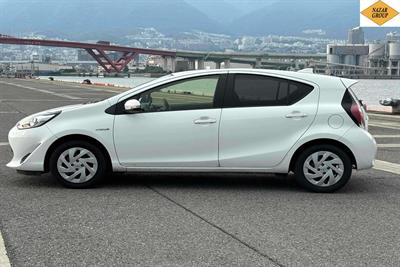 2017 Toyota Aqua - Thumbnail
