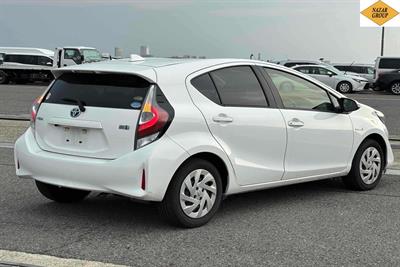 2017 Toyota Aqua - Thumbnail
