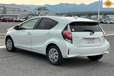 2017 Toyota Aqua - Thumbnail