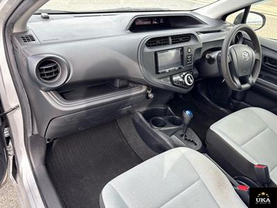 2017 Toyota Aqua - Thumbnail