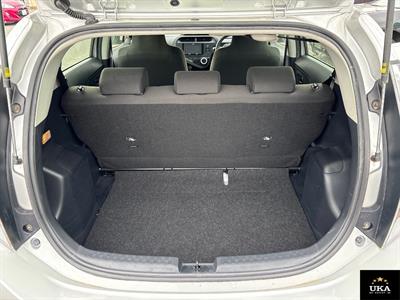 2017 Toyota Aqua - Thumbnail