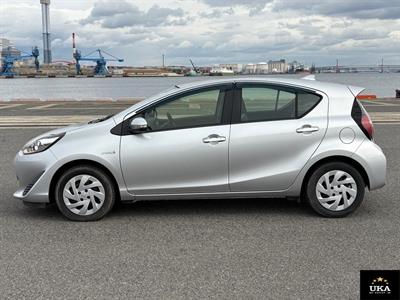 2017 Toyota Aqua - Thumbnail