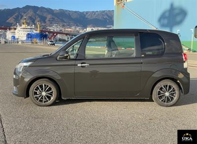 2015 Toyota Spade - Thumbnail