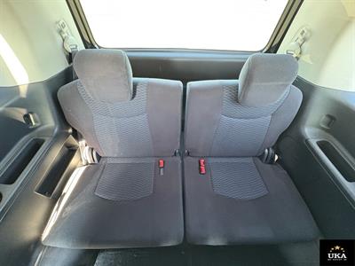 2015 Nissan Serena - Thumbnail