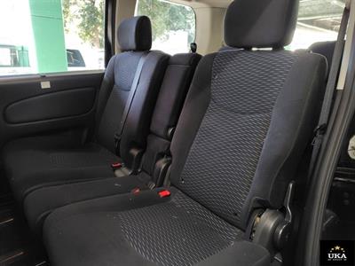 2015 Nissan Serena - Thumbnail