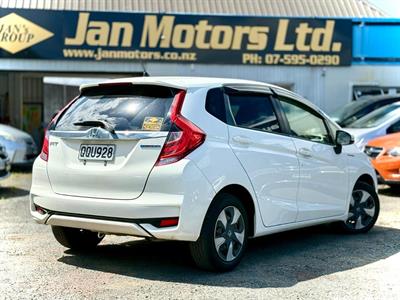 2017 Honda Fit - Thumbnail