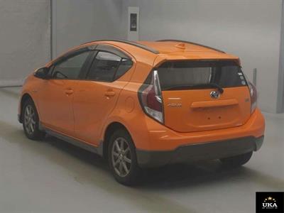 2015 Toyota Aqua - Thumbnail