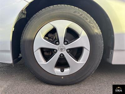 2014 Toyota Prius - Thumbnail