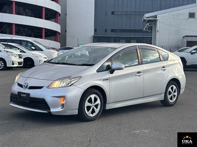 2014 Toyota Prius - Thumbnail