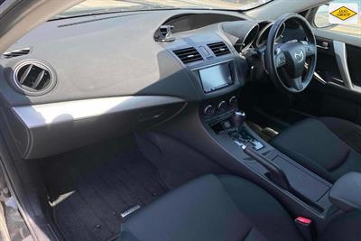 2012 Mazda Axela - Thumbnail
