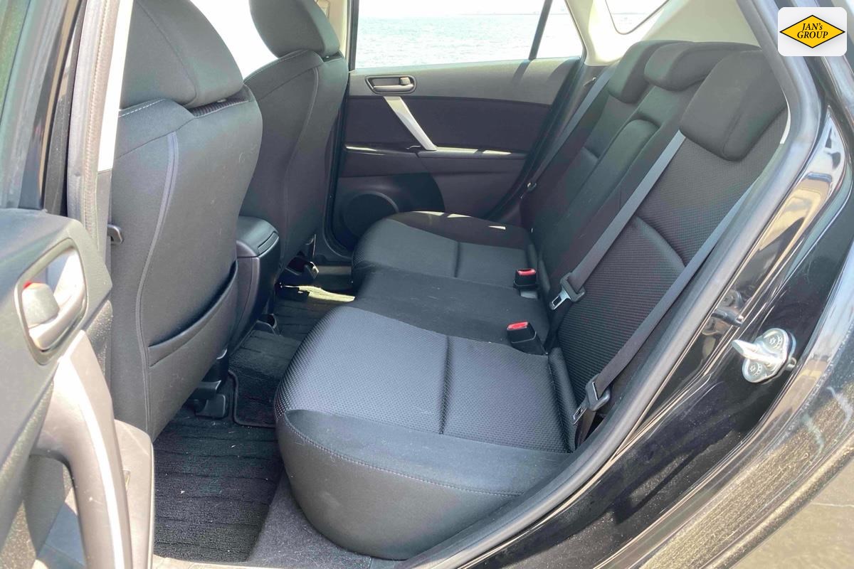 2012 Mazda Axela
