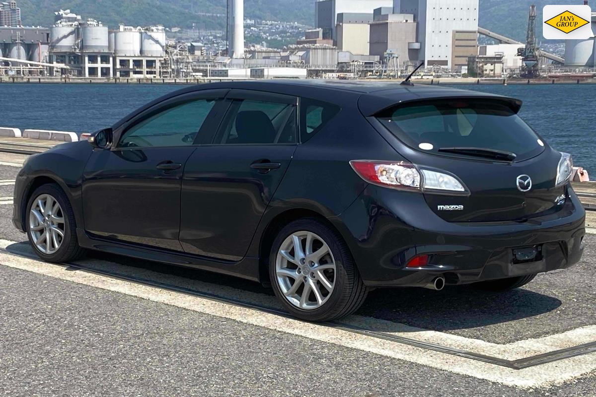 2012 Mazda Axela