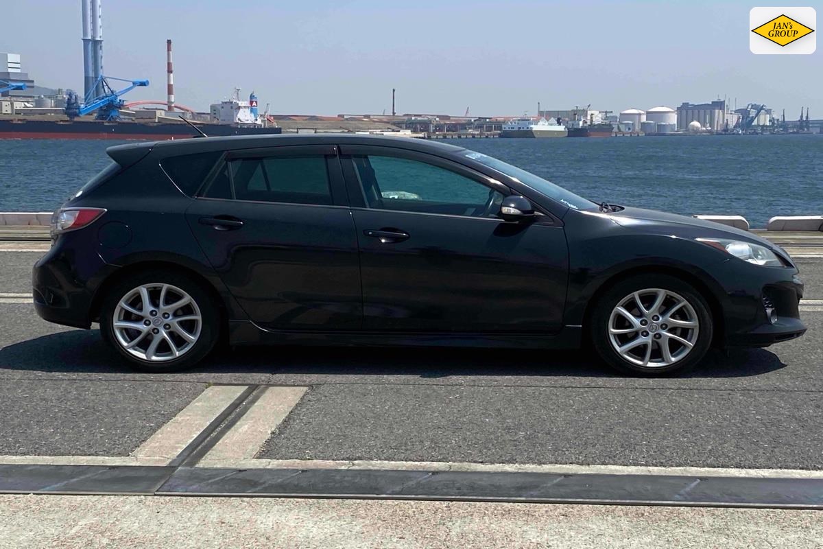 2012 Mazda Axela