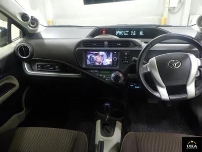 2014 Toyota Aqua - Thumbnail