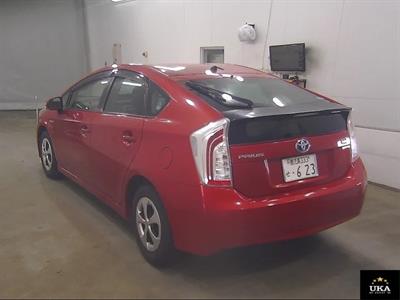 2014 Toyota Prius - Thumbnail