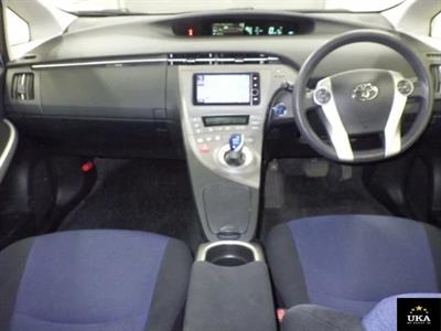 2014 Toyota Prius - Thumbnail