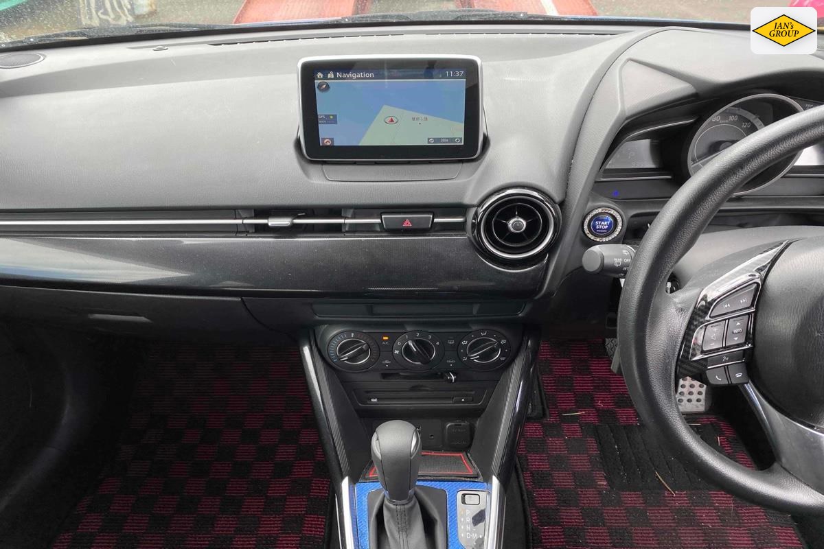 2016 Mazda Demio
