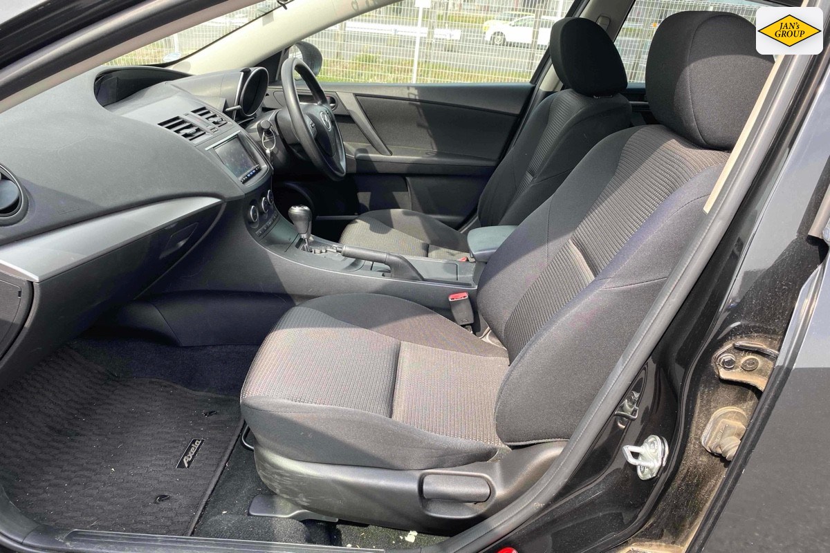 2012 Mazda Axela
