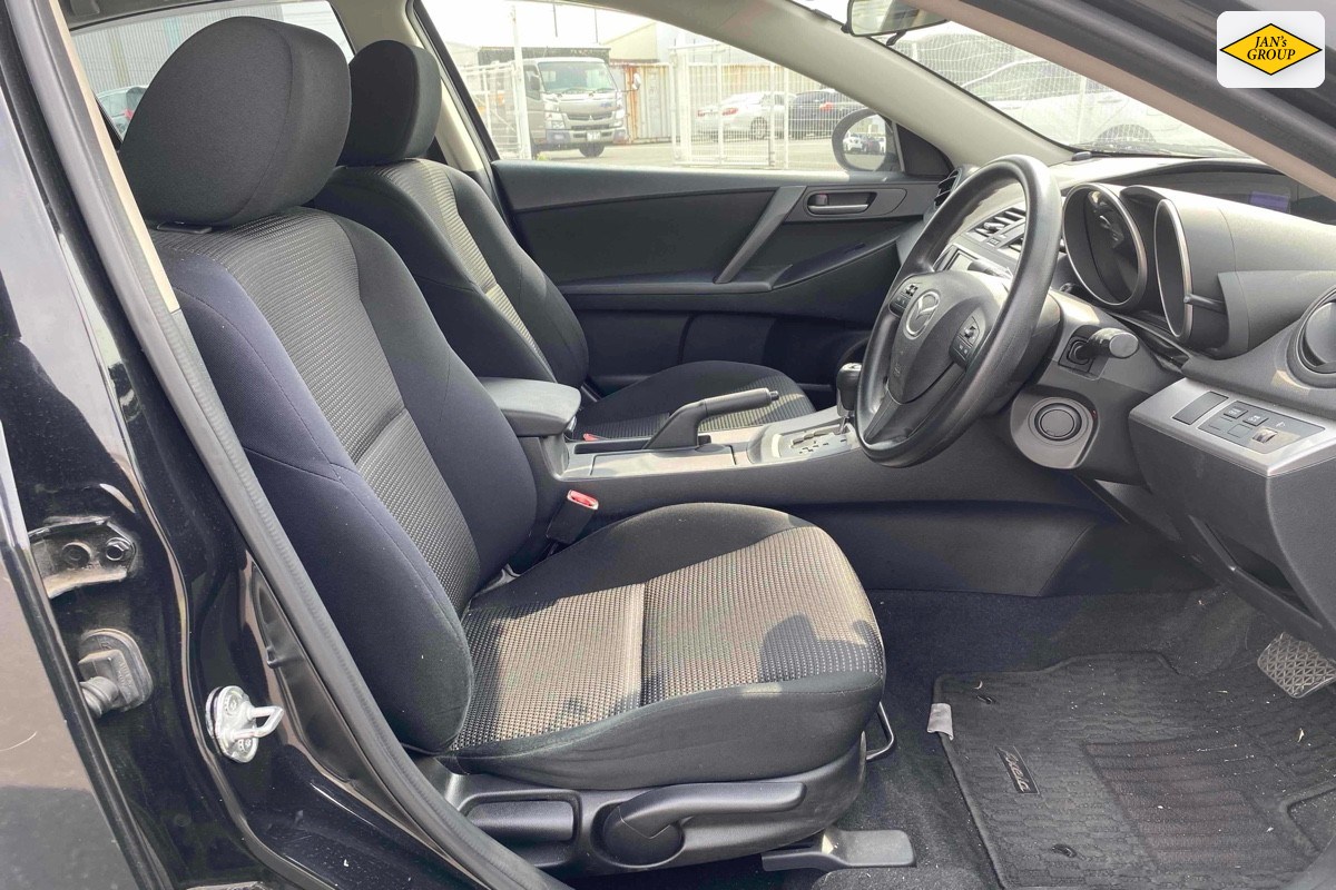 2012 Mazda Axela